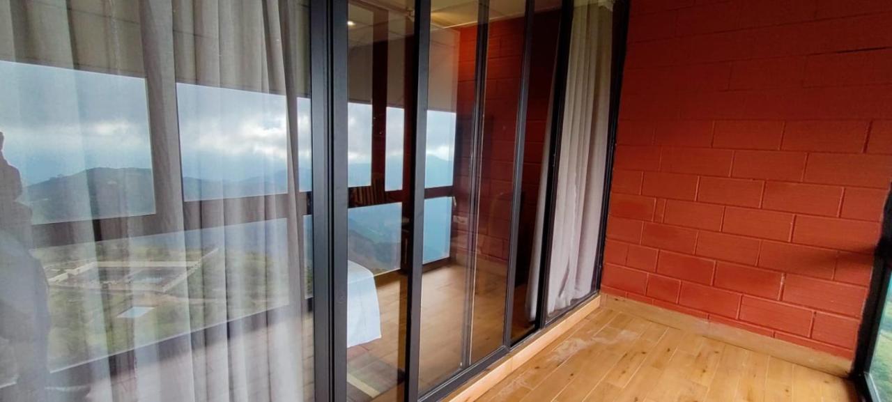 Orange Valley Hills Resort Вагамон Екстериор снимка